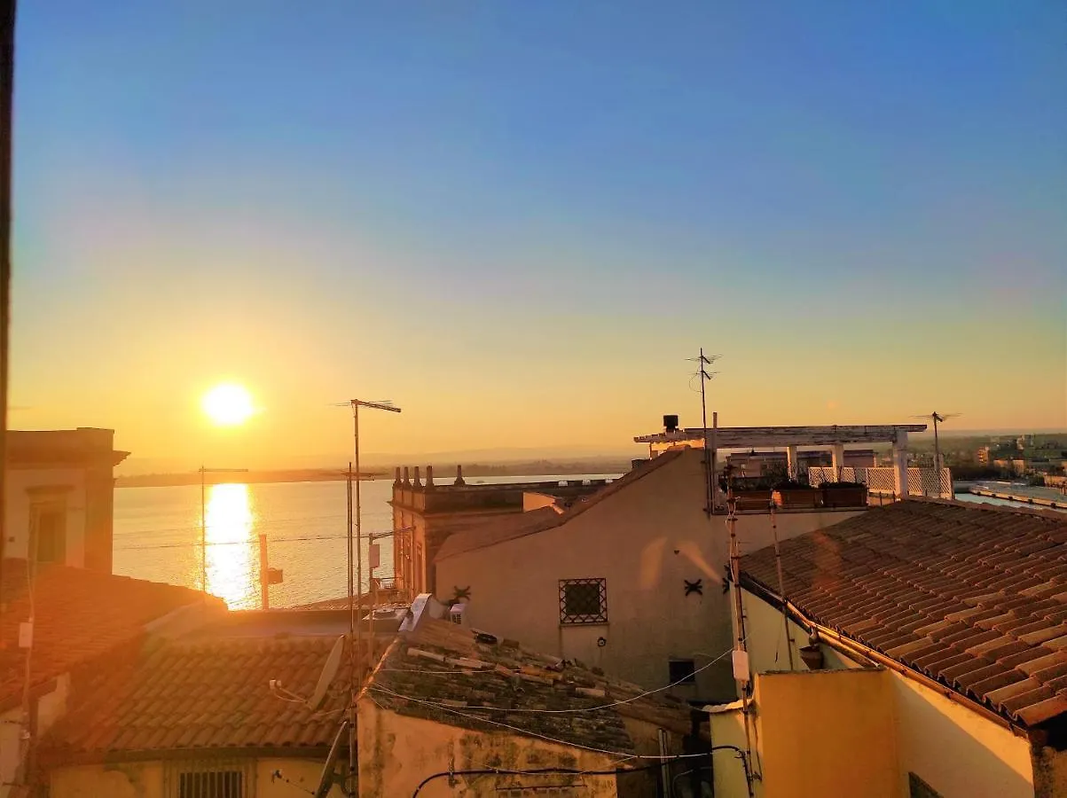 Flora'S House - Ortigia Holidays سيراكوزا 0*,