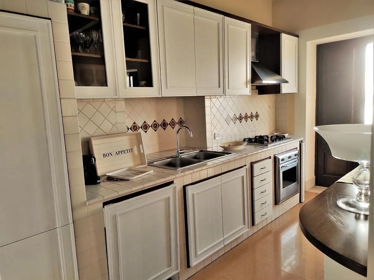 Flora'S House - Ortigia Holidays سيراكوزا إيطاليا